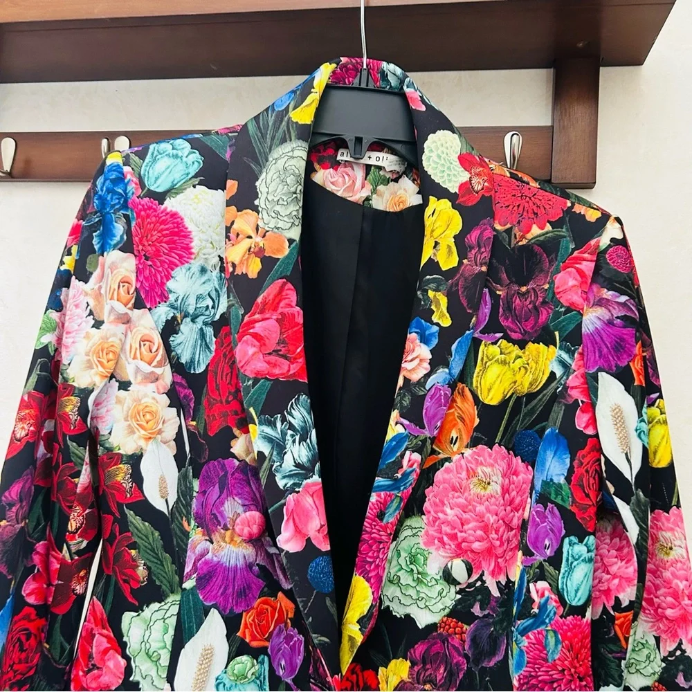 Dress or Trench coat? Alice + Olivia Latoya Floral Botanical Blazer  Dress 10 - Picture 3 of 15